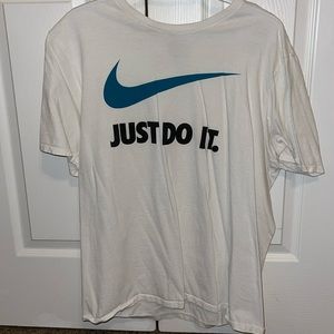 Men’s Nike/ short sleeve / size XL